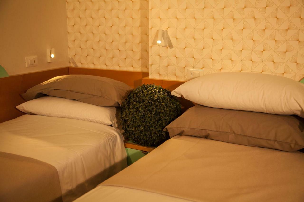 Hotel Montecarlo - Vista Mare Con Piscina & Area Fitness Hotel 3*