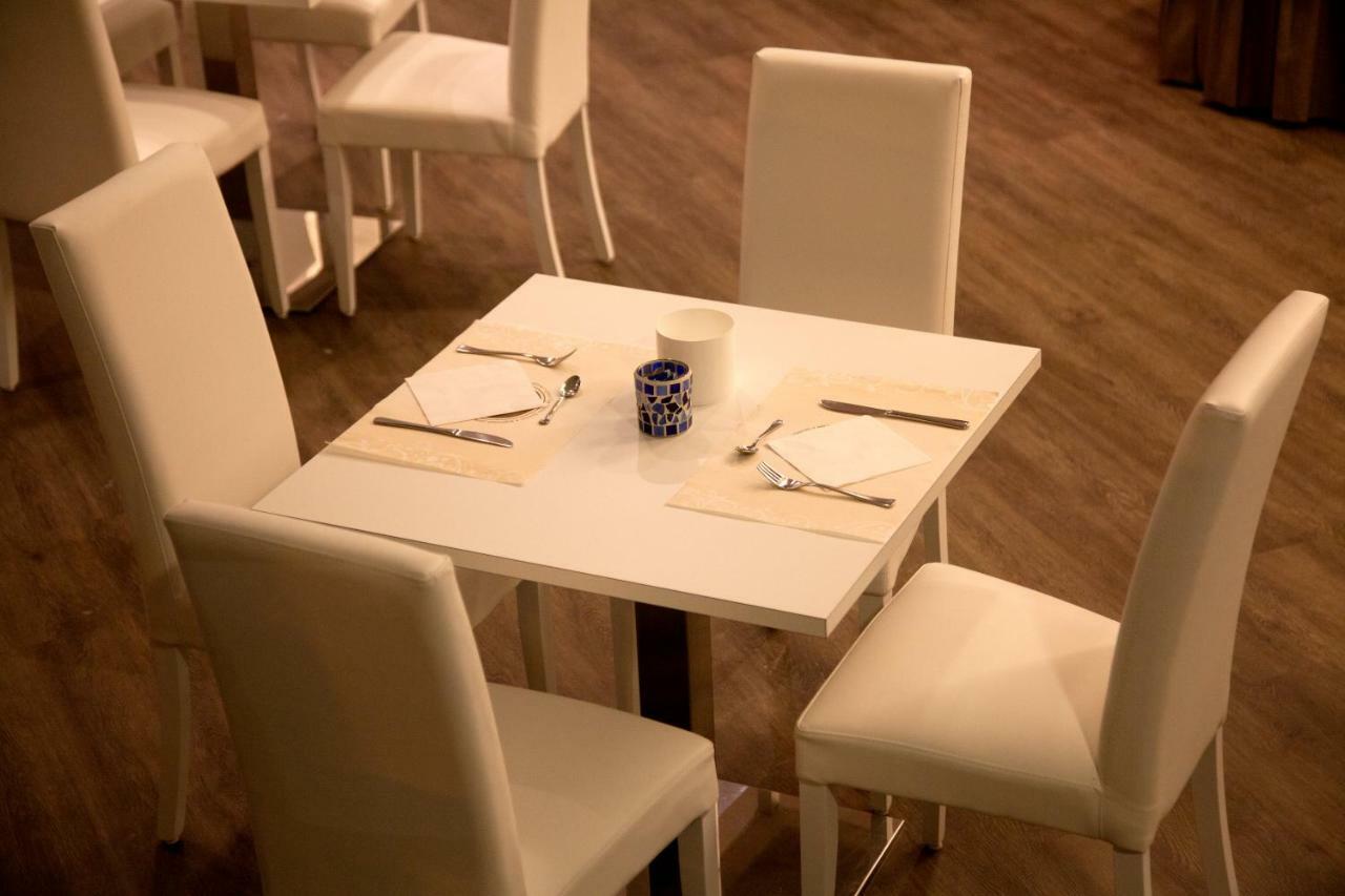 Hotel Montecarlo - Vista Mare Con Piscina & Area Fitness