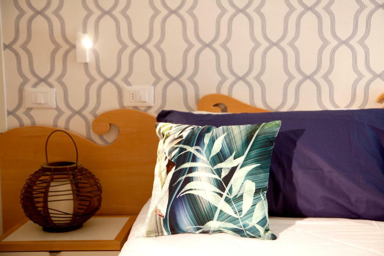 Hotel Montecarlo - Vista Mare Con Piscina & Area Fitness Hotel Riccione