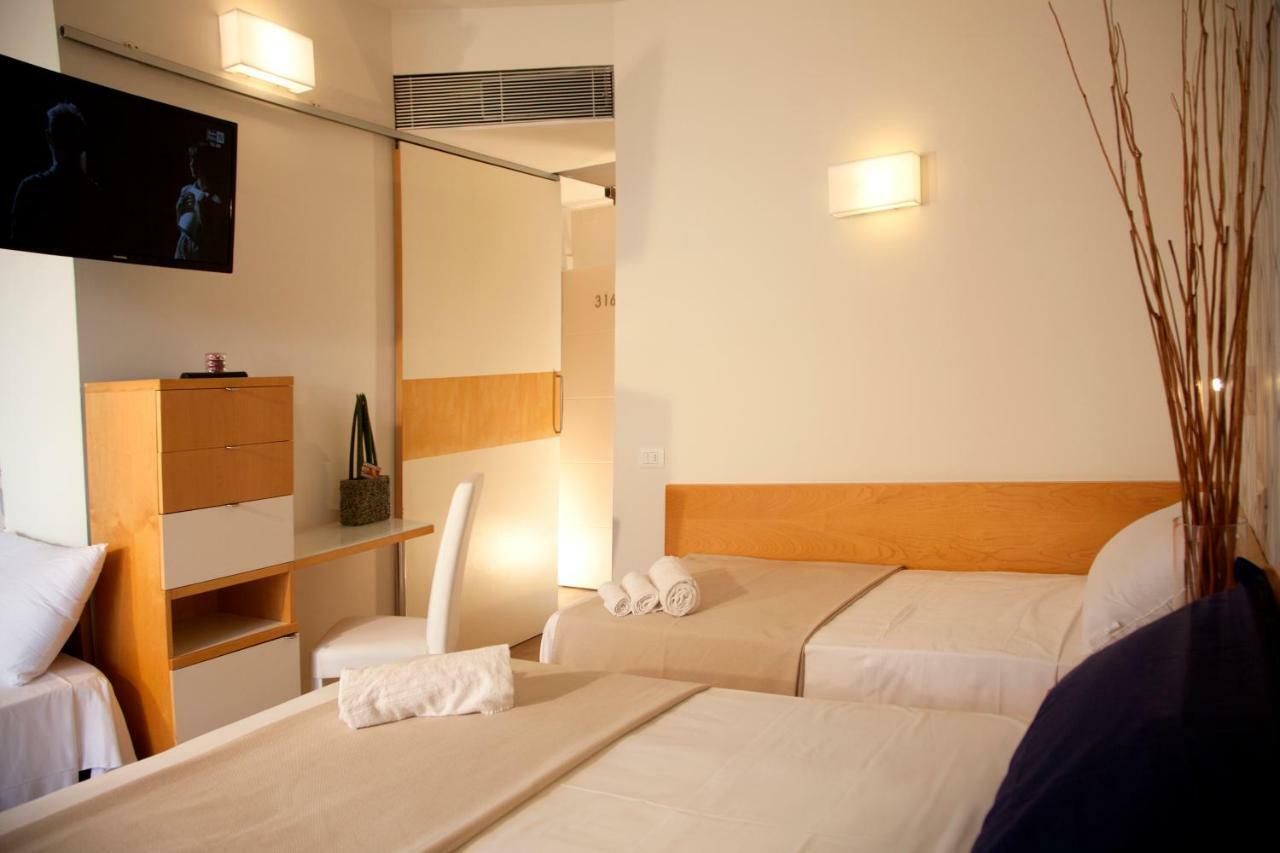Hotel Montecarlo - Vista Mare Con Piscina & Area Fitness