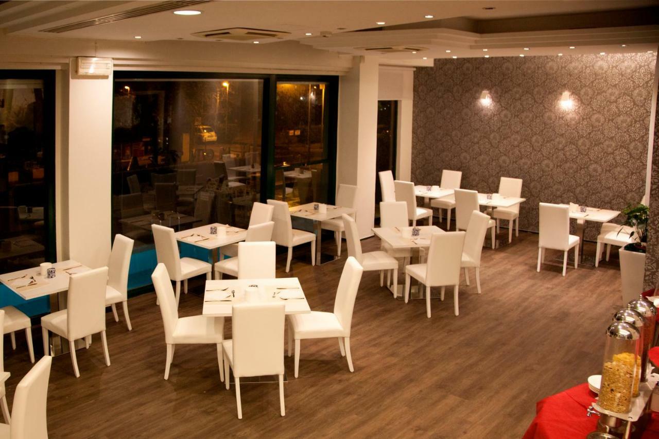 Hotel Montecarlo - Vista Mare Con Piscina & Area Fitness Hotel Riccione