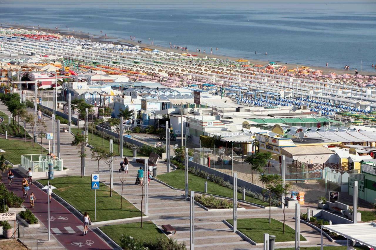 Hotel Montecarlo - Vista Mare Con Piscina & Area Fitness 3* Riccione
