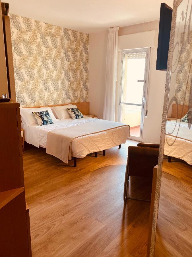 Hotel Montecarlo - Vista Mare Con Piscina & Area Fitness 3*